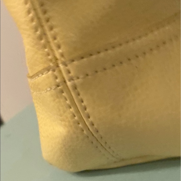 Yellow vintage Tommy Bahama shoulder bag - Picture 4 of 8
